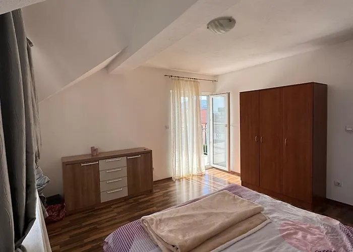 Appartement Duplex In Podgorica